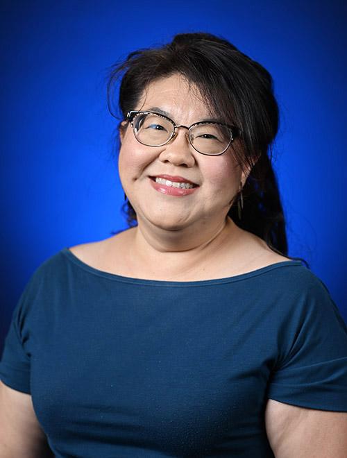 Lynn C Woo
