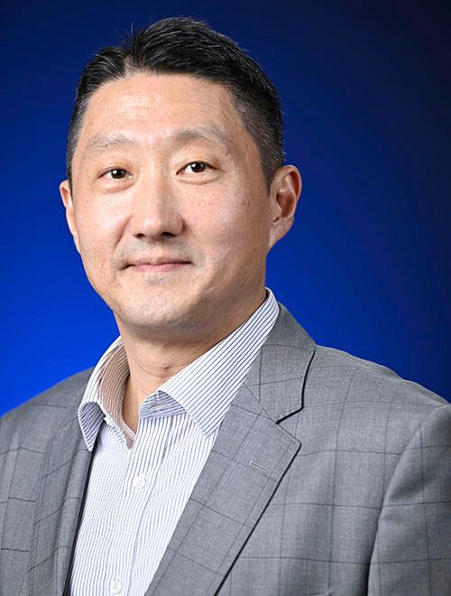 Jong Eun Lee