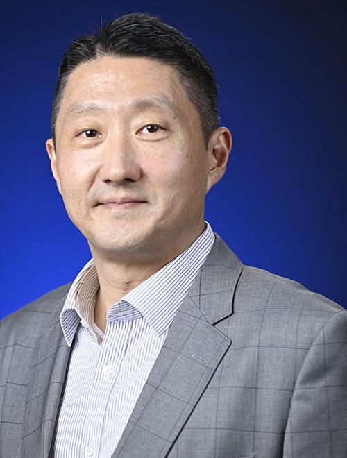 Jong Eun Lee